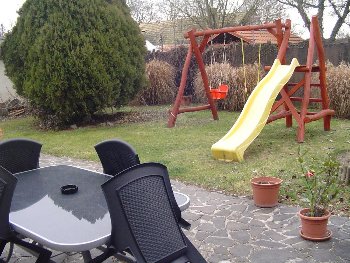Villa Ametyst Štúrovo Екстериор снимка